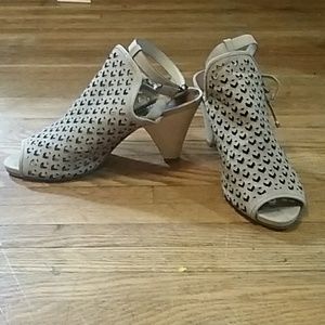 Matt Bernson strappy peep toe mule